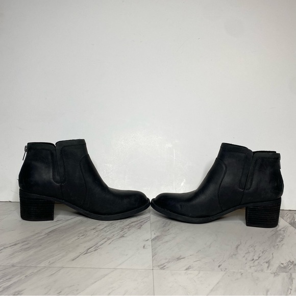Born Reece Black Leather Bootie 10M - Picture 5 of 15